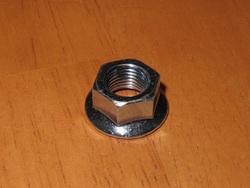 vauhtipyörän mutteri - Goes 450X / Huosung TE450