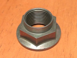 mutteri vetoakseliin M20 - CF Moto / Goes