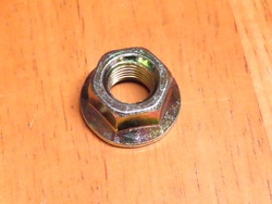 vauhtipyörän mutteri M14x1.5 - 168F