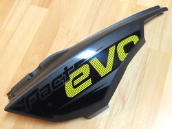 takasivukate oikea, musta tarroilla - Keeway F-Act Evo 50 ( E5 )
