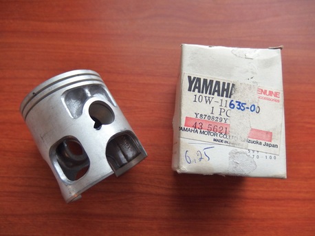 mäntä - Yamaha RD125 LC ( +0.25mm ) ´82-84 mäntä - Yamaha RD125 LC ( +0.25mm ) ´82-84