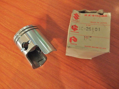 mäntä - Suzuki A80 ( std koko ) mäntä - Suzuki A80 ( std koko )