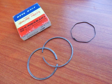 männänrengas sarja - Kawasaki G5 100 ( +1.00mm ) männänrengas sarja - Kawasaki G5 100 ( +1.00mm )