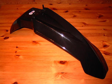 etulokasuoja KTM SX ´99-06 / EXC ´99-07 - musta etulokasuoja KTM SX ´99-06 / EXC ´99-07 - musta