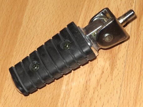 takajalkatappi, oikea - Yamaha "original" V-Max 1200