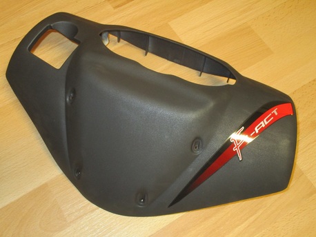 etu yläkate - Keeway F-Act - mattamusta, tarroilla