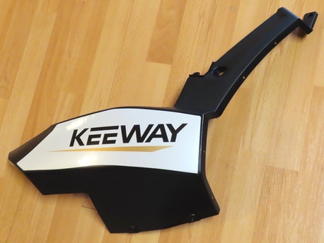 alasivukate, oikea - Keeway X-Blade - tarralla valko/kulta