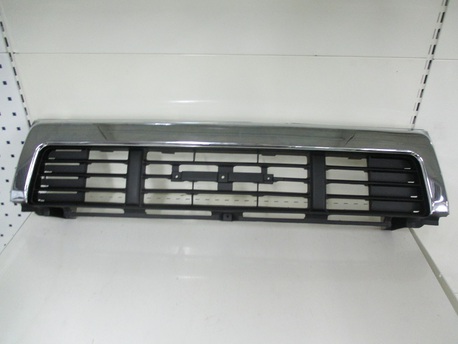 TOYOTA HILUX ´89-91 - MASKI, KROMI/MUSTA ( 4WD ) TOYOTA HILUX ´89-91 - MASKI, KROMI/MUSTA ( 4WD )