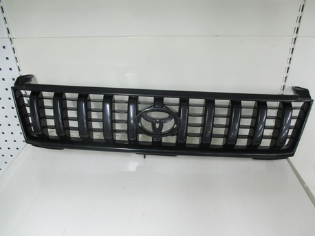 TOYOTA LANDCRUISER ´96-> - MASKI, MUSTA