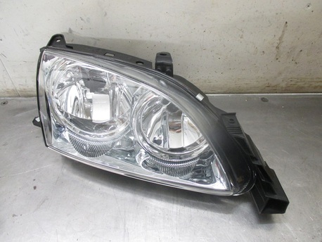 TOYOTA AVENSIS ´00-02 - E-LYHTY ( H7+H7 ) OIKEA ( SM )
