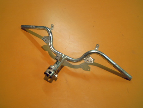 Suzuki AP50, ohjaustanko