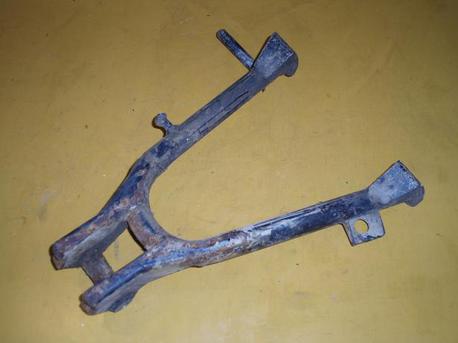 Kawasaki AR125, keskiseisontatuki