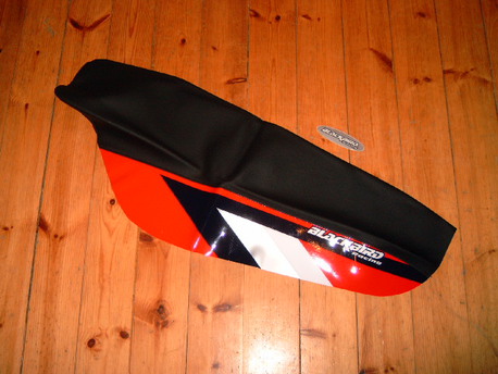 istuimen päällinen grafiikalla Honda CR250 ´92-96