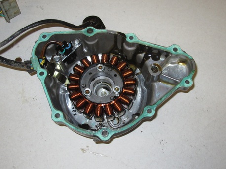 Honda CBR125 ´07 - staattori Honda CBR125 ´07 - staattori