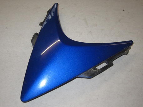 Honda CBR125 ´07 - etukatteen pala Honda CBR125 ´07 - etukatteen pala