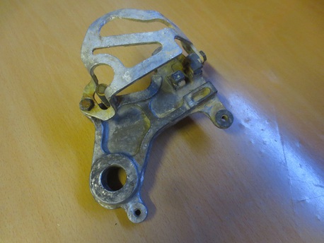 takajarrusatulan kiinnike - Honda CR 250 ´88 takajarrusatulan kiinnike - Honda CR 250 ´88