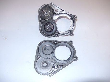öljypumpun välirattaat + kotelo - Yamaha ET 340 ´84 öljypumpun välirattaat + kotelo - Yamaha ET 340 ´84