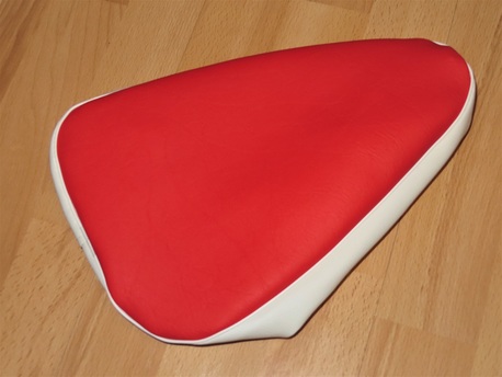 istuimen verhoilu ( puna/valkoinen ) - Solifer Export ( jousi mallin satulat )