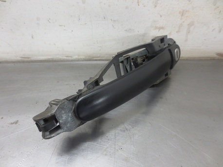 oven ulkokahva vasen - VW Golf ( IV ) 1.9 TDI ´99 oven ulkokahva vasen - VW Golf ( IV ) 1.9 TDI ´99
