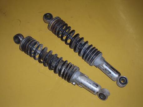 Suzuki GS125 - takaiskarit