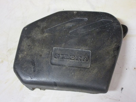 muovi rungon sivulle - Gilera H@K 50 ´00 ( Morini moottori ) muovi rungon sivulle - Gilera H@K 50 ´00 ( Morini moottori )