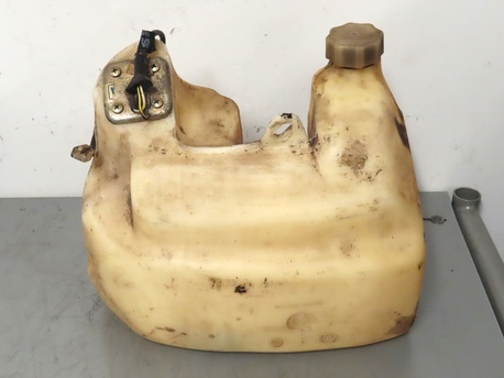 bensatankki + korkki - Hero Winner ( Puch )