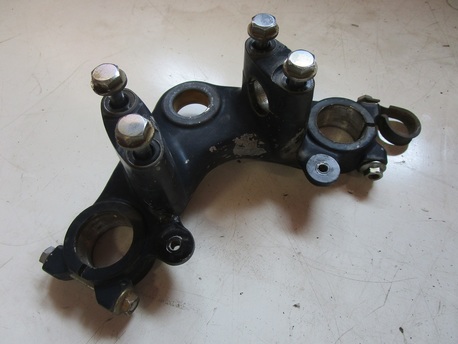 ylä T-pala - Honda CB125 T ´81 ylä T-pala - Honda CB125 T ´81