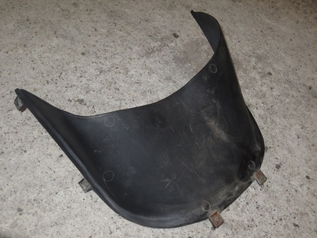 muovi etualakatteeseen - CPI Hussar 125 ´04 muovi etualakatteeseen - CPI Hussar 125 ´04