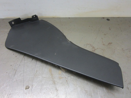 Subaru Impreza 2.0 ´06 - keskikonsolin vasen puoli Subaru Impreza 2.0 ´06 - keskikonsolin vasen puoli