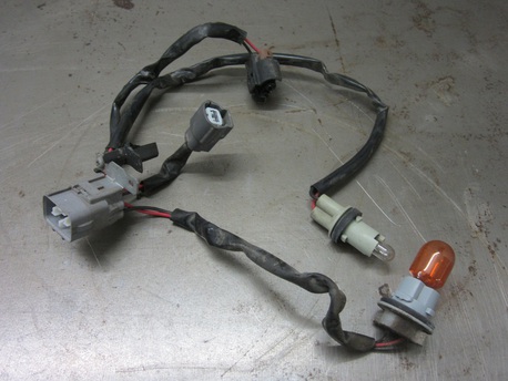 Subaru Impreza 2.0 ´06 - etuvalon johtosarja ( oikea ) Subaru Impreza 2.0 ´06 - etuvalon johtosarja ( oikea )