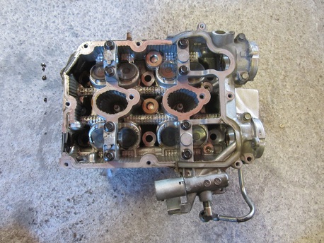 Subaru Impreza 2.0 ´06 - sylinterin kansi - vasen