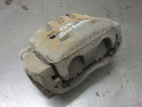 Subaru Impreza 2.0 ´06 - jarrusatula etu oikea Subaru Impreza 2.0 ´06 - jarrusatula etu oikea