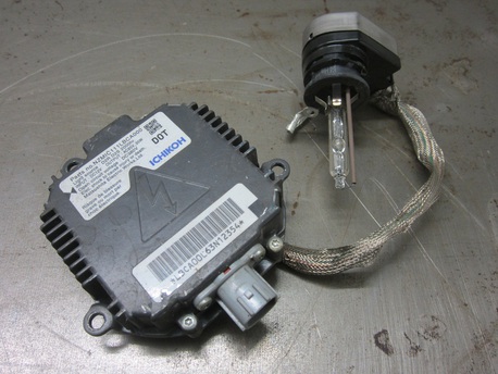 Subaru Impreza 2.0 ´06 - xenon ohjausyksikkö