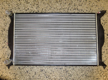 AUDI A4 II ´10/00-> 1.6I/1.8I/FSI/1.9TDI - JÄÄHDYTIN AUDI A4 II ´10/00-> 1.6I/1.8I/FSI/1.9TDI - JÄÄHDYTIN