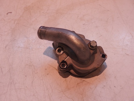 vesipumpun kansi - KTM 125 SX ´05