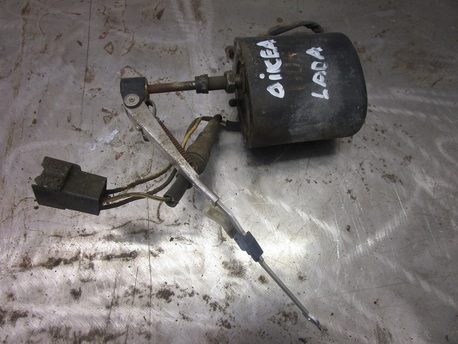 etuvalon pesimen moottori, oikea - Lada "kanttilamppu" 1200 etuvalon pesimen moottori, oikea - Lada "kanttilamppu" 1200