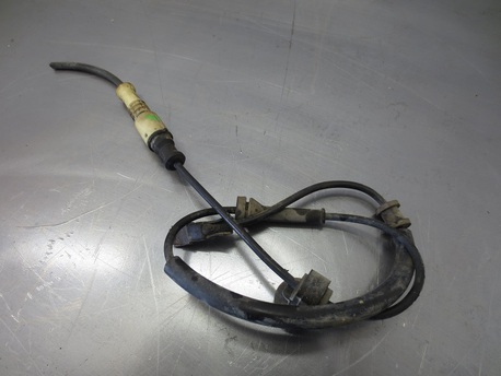ABS tunnistin taka oikea - Renault Laguna 1.8 16V ´03 ABS tunnistin taka oikea - Renault Laguna 1.8 16V ´03