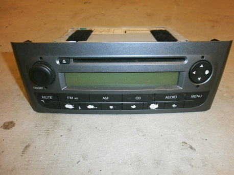 radio / CD - Fiat Linea 1.3 JTD ´08 radio / CD - Fiat Linea 1.3 JTD ´08