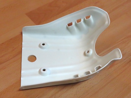 pohjapanssari, valkoinen - Suzuki S1