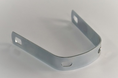 etulokasuojan kiinnityssanka ( sinkitty ) - Tunturi "pappa" ´1965->