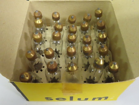 polttimo 12v 15W, sukkula 44mm ( 25kpl ) Selum