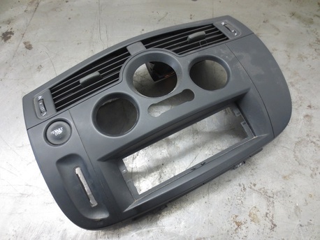 kojelaudan paneeli + starttinappi - Renault Megane Scenic ( 1.9 DCI ) ´05 kojelaudan paneeli + starttinappi - Renault Megane Scenic ( 1.9 DCI ) ´05
