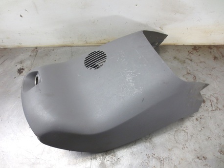 keskikonsolin alamuovi - Renault Megane Grand Scenic ( 1.9 DCI ) ´05 keskikonsolin alamuovi - Renault Megane Grand Scenic ( 1.9 DCI ) ´05
