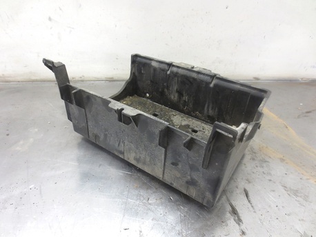 akkukotelon ala-osa - Ford Mondeo 1.8 ´03 akkukotelon ala-osa - Ford Mondeo 1.8 ´03