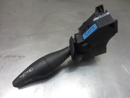 monitoimikytkin valot / vilkut - Ford Mondeo 1.8 ´03 monitoimikytkin valot / vilkut - Ford Mondeo 1.8 ´03