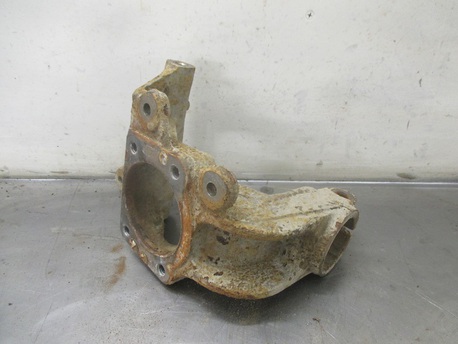olka-akselin laakeripesä taka oikea - Ford Mondeo 1.8 ´03 olka-akselin laakeripesä taka oikea - Ford Mondeo 1.8 ´03