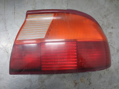 takavalo oikea - Ford Mondeo ´93-96 takavalo oikea - Ford Mondeo ´93-96