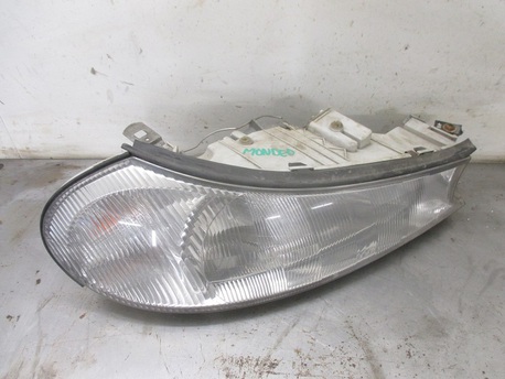 etuvalo oikea - Ford Mondeo 1.8 ´97 etuvalo oikea - Ford Mondeo 1.8 ´97