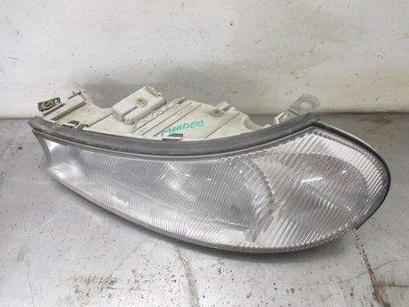 etuvalo vasen - Ford Mondeo 1.8 ´97 etuvalo vasen - Ford Mondeo 1.8 ´97