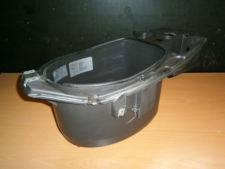 istuimen kaukalo - Piaggio NRG Mc3